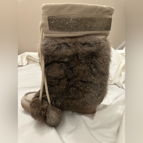 Coach Beige and Brown Rabbit Fur Winter Boots - Picture 5 of 15